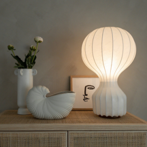 Gatto Table Lamp